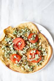 Manekesh Mit Zatar Ol In 2020 Rezepte Orientalisches Essen Lebensmittel Essen