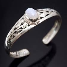 Bijoux Ethniques Nepal Bracelet En Argent Pierre De Lune Newar Bijoux Ethniques Bijoux Ethniques Argent Bijoux