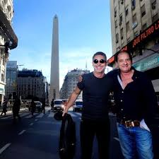 Enterrar musulmanes fallecidos en bélgica con tierra de marruecos. Julio Chavez Adrian Suar A La Conquista De La Calle Corrientes