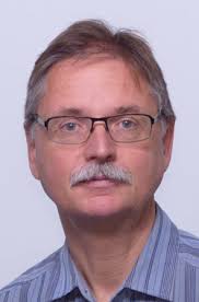 Én személyesen 5 éve ismerem de még nagyon sokáig szeretnék találkozni vele szakrendelésén. Dr Szabo Gabor Viktor Ph D Ersebeszet Lezeres Es Radiofrekvencias Visszerkezeles Vp Med Kft