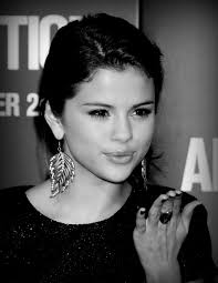 Hersheys Kiss Jewelry Hersheyjewelry Selena Gomez Pictures Selena Gomez Style Selena