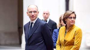 Non ha mai vinto le primarie. Enrico Letta Chi E La Moglie Gianna Fregonara Eta Foto Carriera Curiosita