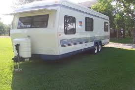 Many features of this rv were designed to maintain the integrity, yet lighten the load, to make the most out of your fuel economy. 1991 Used Holiday Rambler Aluma Lite Travel Trailer In Texas Tx