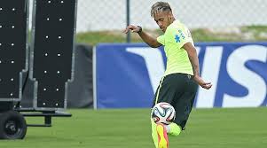 The most expensive player ever has a reputation when it comes to changing. Neymar Dyes His Hair Golden Blonde For Mexico Game Marca Com English Version