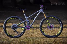 Yeti Sb5 5c Vivid Silver Custom Bike By Www Bikeinsel Com Yeti Sb55c Bikeinsel Enduro Mtb Bike Bike Trails