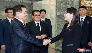 Kim jong un gücü eline alınca 140 kadar deneyimli kişiyi de öldürtmüştü. Uganda And North Korea S Kim Jong Un Health Fears Focus On Future Relationship