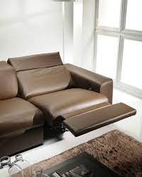 Divano In Pelle Eurosalotto Divani Divano Interni Arredamento Interiordesign Casa Designs Designlove Recliner Chair Lounge Chair Furniture