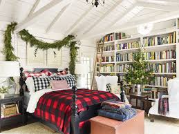 Christmas bedroom decorating ideas pinterest. 25 Best Christmas Bedroom Decor Ideas Holiday Bedroom Decorations