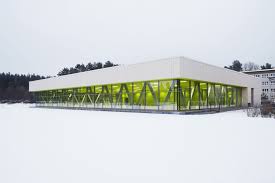 Turnen In Der Senke Sporthalle Bei Oranienburg Sporthalle Halle Und Architektur