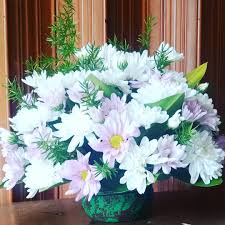 Awalnya depok adalah nama sebuah kecamatan di kabupaten bogor hingga pada tahun 1982 resmi menyandang status sebagai kota administratif. Mawar Florist Bunga Meja Toko Bunga Depok Mawar Florist Facebook