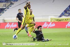 Sức ép của malaysia được cụ thể hóa thành các cú sút của akhyar rasid hay azih azam, nhưng chatchai chơi tập trung và đều cản phá thành công. 6wbhk7jqs3omcm