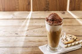 Le Meilleur Cafe Glace A La Creme Glace Au Chocolat Si Rafraichissant Recipe Coffee Recipes Cold Meals Food
