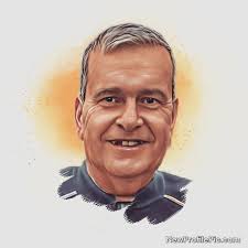 Hello Can anyone tell when my Annie of 4 months will start growing more  hair ? I was told she only has a base coat .