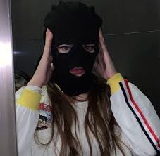 Soo It Adli Kullanicinin Ski Mask Panosundaki Pin Kizlar Maskeler Galeri
