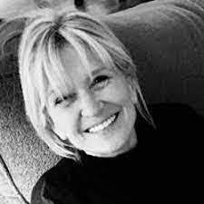 Mary Oldaker's Instagram, Twitter & Facebook