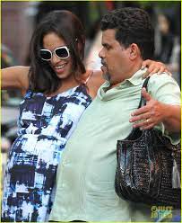 Luis guzman with his children source: Rosario Dawson Luis Guzman Compare Their Big Bellies Photo 3178633 Luis Guzman Rosario Dawson Pictures Just Jared