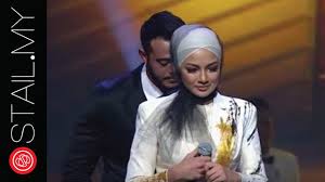 See what zul ariffin (zlariffin) has discovered on pinterest, the world's biggest collection of ideas. Zul Ariffin Bisik Neelofa Sayang Sampai Terjatuh Diusik Nabil Ziana Zain Di Ame2018 Full Youtube