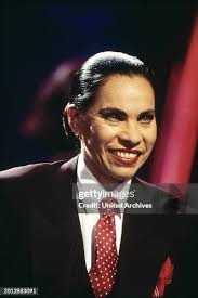 106 Olivia Sängerin Photos & High Res Pictures