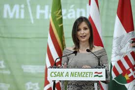 A könyv sarkainál fogva belelapozhatsz ebbe a könyvbe, és megnézhetsz néhány mintaoldalt. Index Kultur Homoszexualis Propaganda Vagy A Sokszinuseg Dicserete