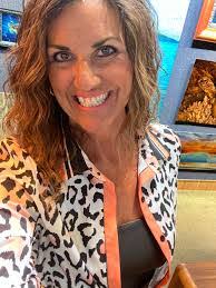 Amy Oakley's Instagram, Twitter & Facebook