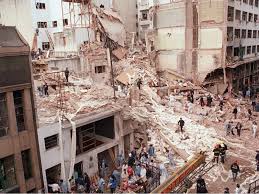 El 18 de julio de 1994, ochenta y cinco personas fueron asesinadas en el atentado a la amia. Umai 25 Anos Del Atentado Contra La Amia