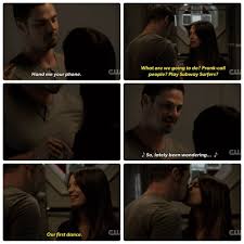 Il s'agit d'un jeu d'aventure dans lequel vous incarnez chloé, une amie de ninon chargée de couvrir pour le journal la dépêche marseillaise une affaire de tableau volé au bar du mistral. This Scene Makes Me Want To Cry Every Time I Watch It I Also Listen To The Song On Repeat I W Vincent And Catherine Beauty And The Beast Beauty And