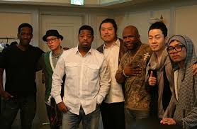 가수 브라운아이드소울의 멤버이자 미술작가로 활동해 온 나얼(유나얼)이 11번째 개인전을 오늘(30일) 마무리한다. ë‚˜ì–¼ ì•„í‹°ìŠ¤íŠ¸ë¡œì„œ ë³´ì´ì¦ˆíˆ¬ë§¨ ë§Œë‚˜ê¸°ê¹Œì§€ 18ë…„