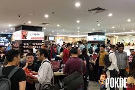 A couple of the major gaming retailers. Gloo S Biggest Store Officially Opened In Plaza Low Yat Kl Pokde Net