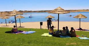 Estas praias estão identificadas com uma bandeira branca com o símbolo de praia acessível a azul e amarelo e possuem estacionamento reservado, acesso pedonal, passadeiras no areal e sanitários adaptados. 3 Praias Fluviais A Visitar Numa Passagem Por Moura