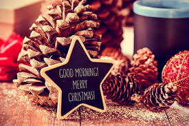 Ver más ideas sobre navideño, imágenes de navidad, frases de navidad. Texto De Navidad Buenos Dias Por Escrito En Una Taza De Negro Con Cafe O Te En Una Mesa De Madera Rustica Con Algunas Pinas Y Bolas Rojas De La Navidad Fotos