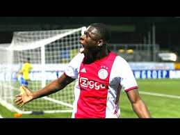 Brian brobbey will stay at ajax and sign a contract extension, he's told de telegraaf in an interview on monday morning. Brian Brobbey Goal Vs Lille Ajax Amsterdam Vs Lille 2 1 Youtube