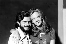 Aos nove anos, era da escola direto para os estúdios da rede globo, para gravar episódios do seriado tarcísio & glória, exibido entre abril e dezembro de 1988 e protagonizado por um famoso casal da tv brasileira, tarcísio meira e glória menezes. Persona Em Foco E Mais Dicas Para Curtir Na Tv Nesta Sexta Feira Gzh