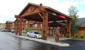 Looking for kelly inn west yellowstone? Hotel Main Entrance Picture Of Kelly Inn West Yellowstone Tripadvisor