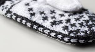 In this course, you will get: Norwegian Totoro Mittens Stay Roam