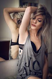 Fond d'�cran iphone 5 loup & rose 640x1136 gratuit. Fond D Ecran Michela Navarra Femmes Tatouage 1365x2048 Vincenttl 1266153 Fond D Ecran Wallhere