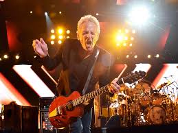 He is married to photographer kristen messner and has. Lindsey Buckingham To Embark On A 2020 Solo Tour Guitar Com All Things Guitar