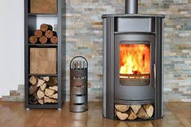 Les poêles à bois diffusent une bonne chaleur avec un très bon rendement. Poele A Bois Comment Bien Le Choisir