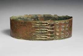This designer belt by ralph lauren comes crafted from python leather in a metallic bronze shade and features a rectangular pin buckle. Bronze Belt Italic Samnite Late Classical Or Hellenistic The Metropolitan Museum Of Art