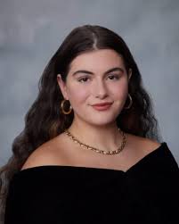 Angela Markarian's Instagram, Twitter & Facebook