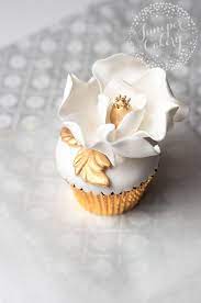 June26 Com Fancy Cupcakes Magnolia Cupcakes Cupcake Tutorial
