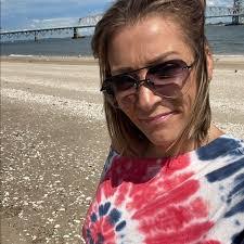 Ashley Dimeo's Instagram, Twitter & Facebook