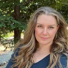 Ruth Hauser's Instagram, Twitter & Facebook