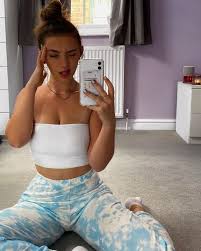 — gabrielle thomas (@itsgabriellet) june 30, 2019. Emmerdale S Rosie Bentham Is Totally Different To Gabby Thomas In Glamorous Pics Love Relationships Blog