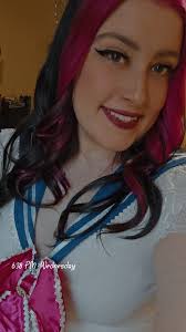 What will this year's exclusive print be?