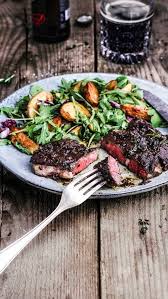 Steak With Beer Sauce Crispy Potatoes Rezept Fleisch Gerichte Steakgerichte Und Schnelle Fleischgerichte