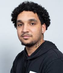 Curtis Renaud's Instagram, Twitter & Facebook