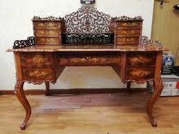 Grosser barockschreibtisch mit 5 schubladen,der schreibtisch hat eine rote ledereinlage, leder mit goldrand. Raritat Antiker Luxus Barock Schreibtisch Sekretar In Wuppertal Oberbarmen Kunst Und Antiquitaten Gebraucht Kaufen Ebay Klei In 2021 Schreibtisch Barock Sekretar
