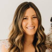 Alison Crump's Instagram, Twitter & Facebook