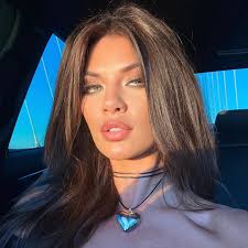 Cause why not 🖤 • Hair by @briejade , the best in the Charleston 💫 • Glow  by my fav @sweetgrassplasticsurgery @grace_sweetgrass 🙌 • #charleston  #wavybaby