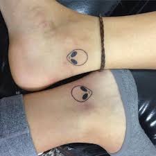 Check spelling or type a new query. Imagen De Tattoo And Alien Matching Friend Tattoos Friend Tattoos Small Best Friend Tattoos